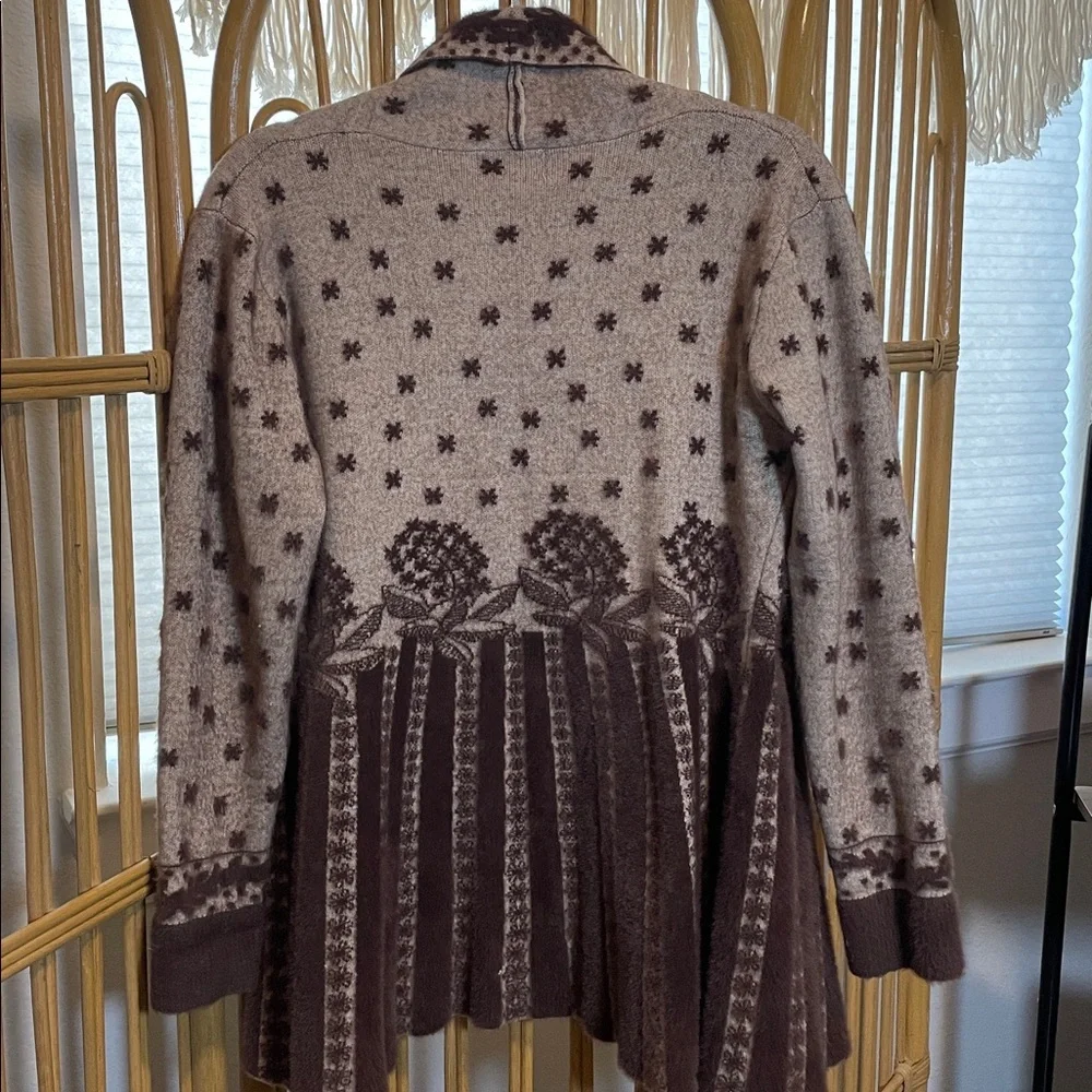 Oxford Cream and Brown Patterned Women's Cardigan - Picture 6 of 7